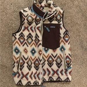 Excellent like new condition Patagonia vest size Lg